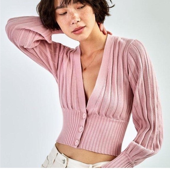 Aritzia Wilfred Plunge Front Cardigan in Pink - Picture 1 of 3